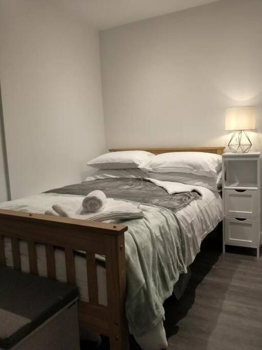 Cosy Garden Studio Room Minimum Two Night Booking Brighton Exterior foto