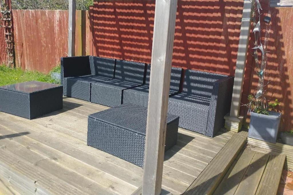 Cosy Garden Studio Room Minimum Two Night Booking Brighton Exterior foto